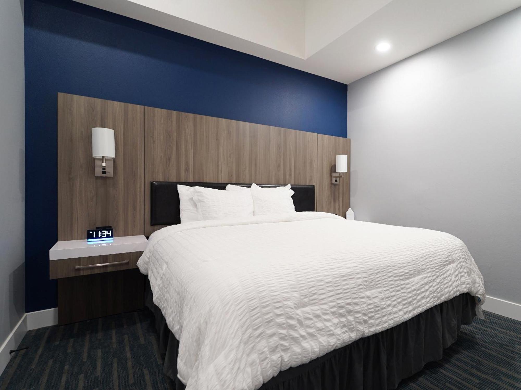 Bayvue Hotel, & Hotel 3*